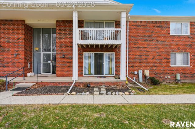 42450 Sheldon Place 212, Clinton Charter Township, MI 48038