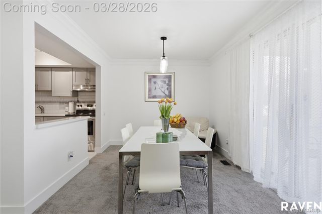 42450 Sheldon Place 212, Clinton Charter Township, MI 48038