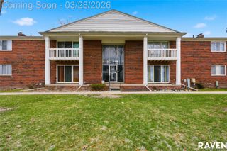 42450 Sheldon Place 212, Clinton Charter Township, MI 48038