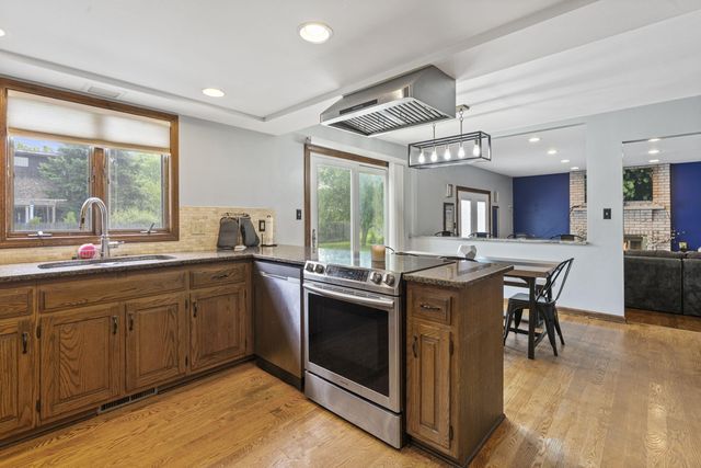 9807 Ivy Lane, Munster, IN 46321