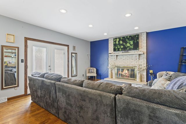 9807 Ivy Lane, Munster, IN 46321