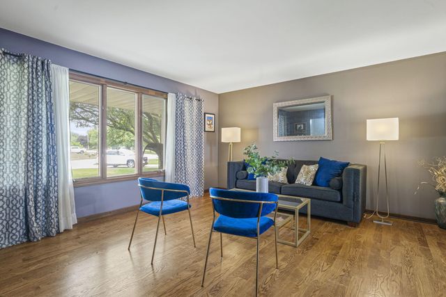 9807 Ivy Lane, Munster, IN 46321