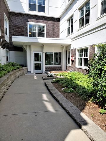 20 Pond Street 205, Braintree, MA 02184