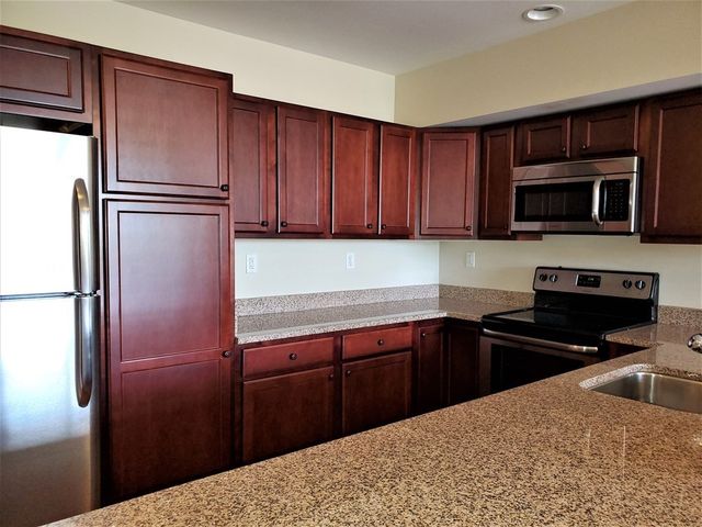 20 Pond Street 205, Braintree, MA 02184