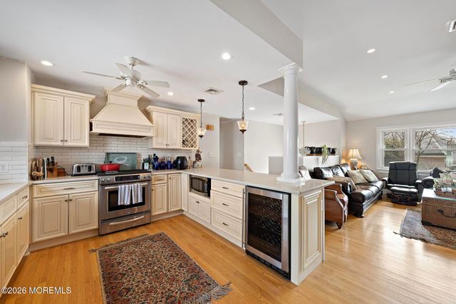 1 Elizabeth Place, Monmouth Beach, NJ 07750