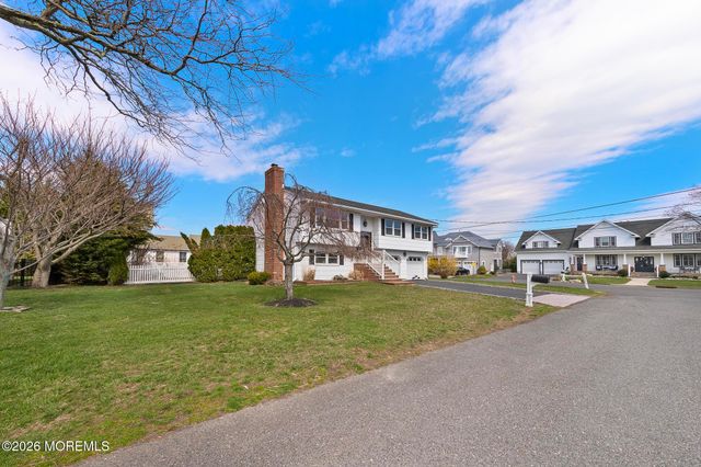 1 Elizabeth Place, Monmouth Beach, NJ 07750