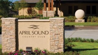 149 Springs Edge Drive, Conroe, TX 77356