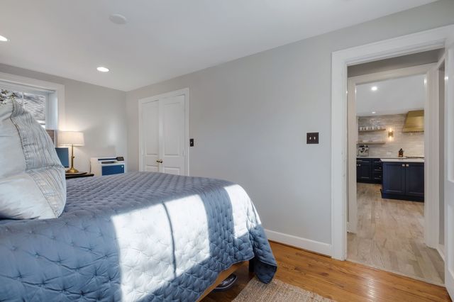 8 Redbud Dr, Nashville, TN 37215