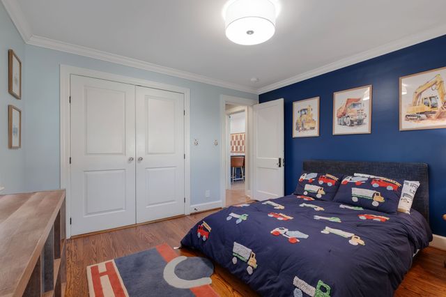 8 Redbud Dr, Nashville, TN 37215