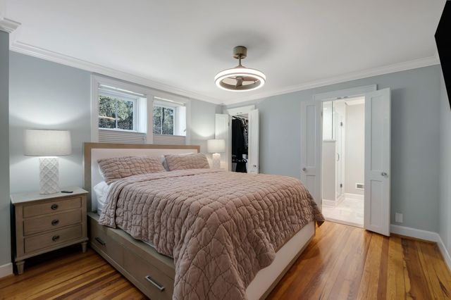 8 Redbud Dr, Nashville, TN 37215