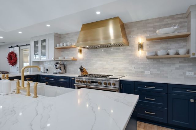 8 Redbud Dr, Nashville, TN 37215