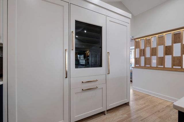 8 Redbud Dr, Nashville, TN 37215