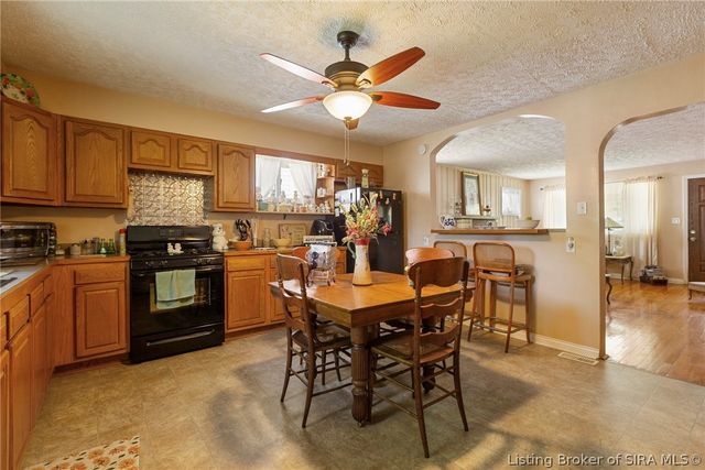 2303 McLean Avenue, New Albany, IN 47150