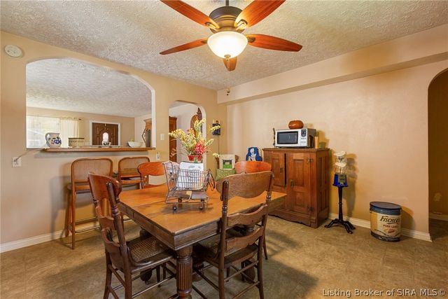 2303 McLean Avenue, New Albany, IN 47150