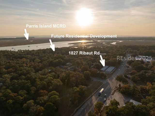 1827 Ribaut Rd, Port Royal, SC 29935