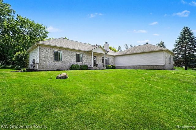 6030 N Bryan, White Lake, MI 48383