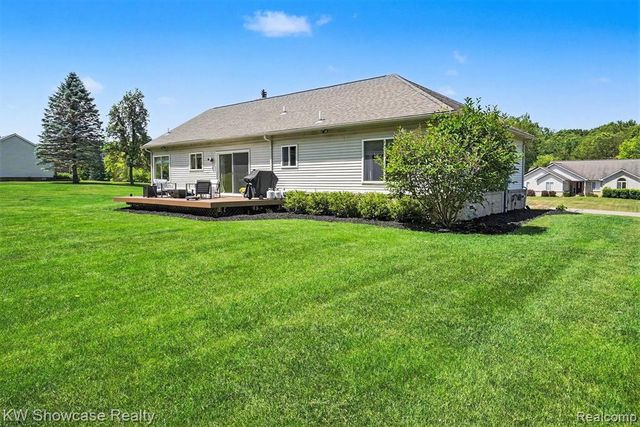 6030 N Bryan, White Lake, MI 48383