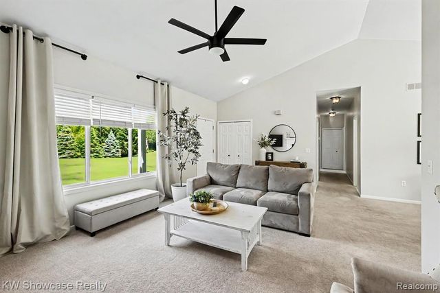 6030 N Bryan, White Lake, MI 48383