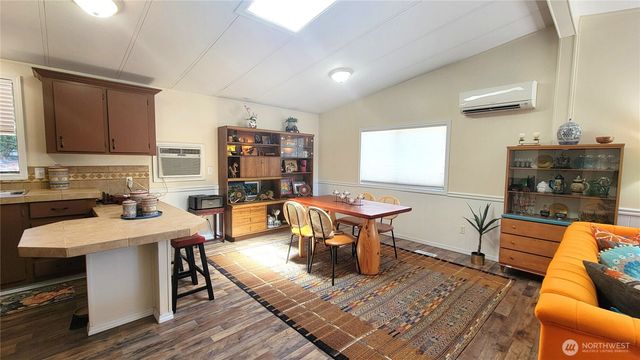 869 Mahogany Lane NW, Silverdale, WA 98383