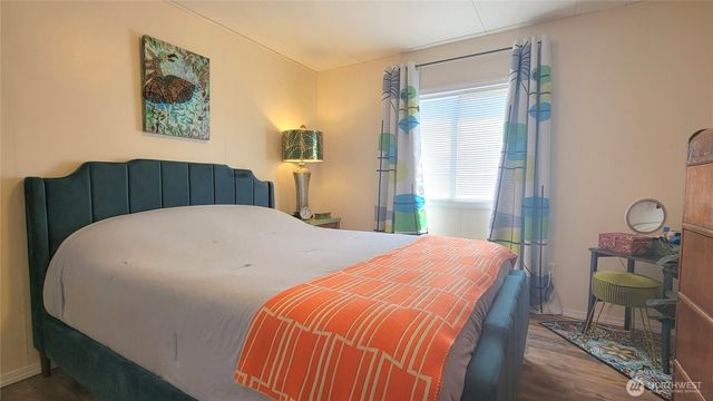 869 Mahogany Lane NW, Silverdale, WA 98383