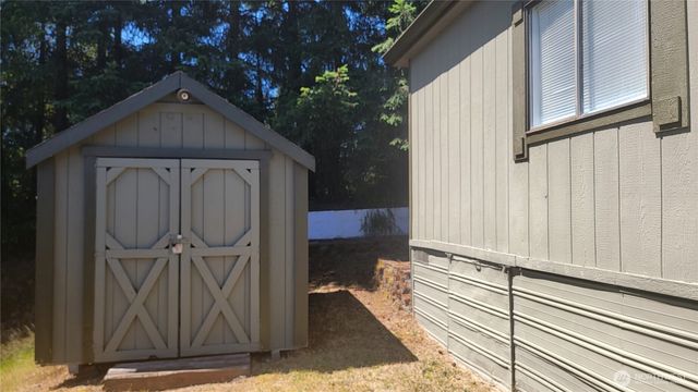 869 Mahogany Lane NW, Silverdale, WA 98383