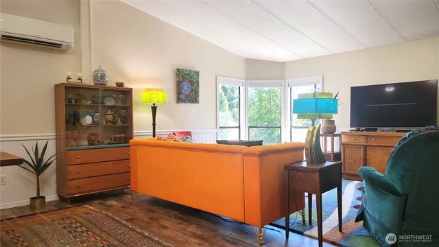 869 Mahogany Lane NW, Silverdale, WA 98383