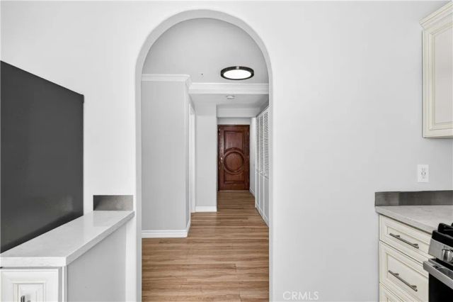 317 W Acacia 4, Glendale, CA 91204