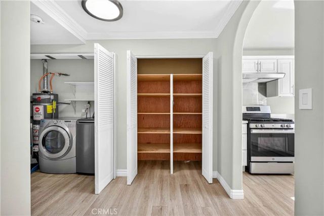 317 W Acacia 4, Glendale, CA 91204