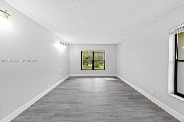 3680 Inverrary Drive 3J, Lauderhill, FL 33319