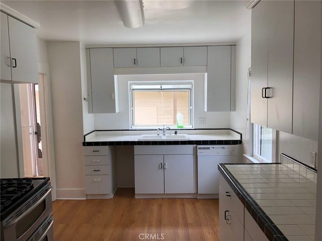 1085 LOMA Drive, Hermosa Beach, CA 90254