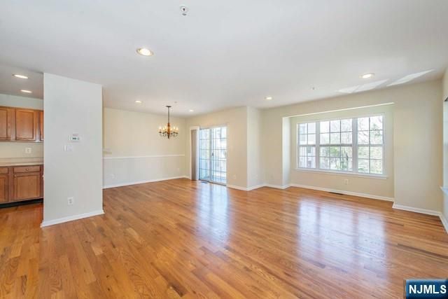 102 Lakeview Court, Pompton Lakes, NJ 07442