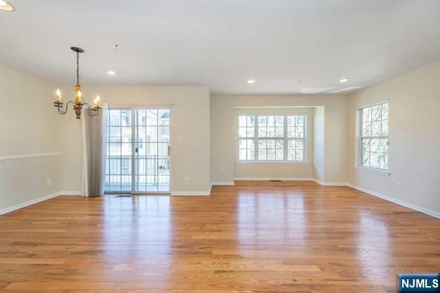 102 Lakeview Court, Pompton Lakes, NJ 07442