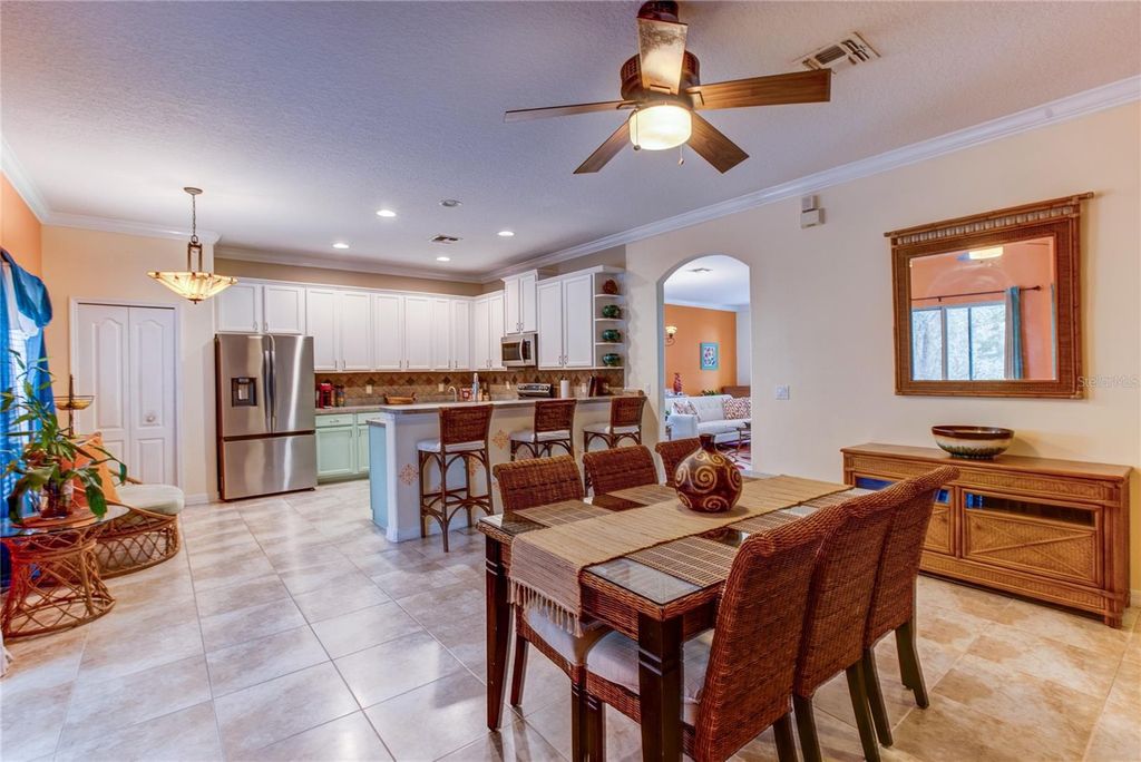 Image 11 of property listing at 1544 ECHO LAKE COURT, Orlando, FL 32828