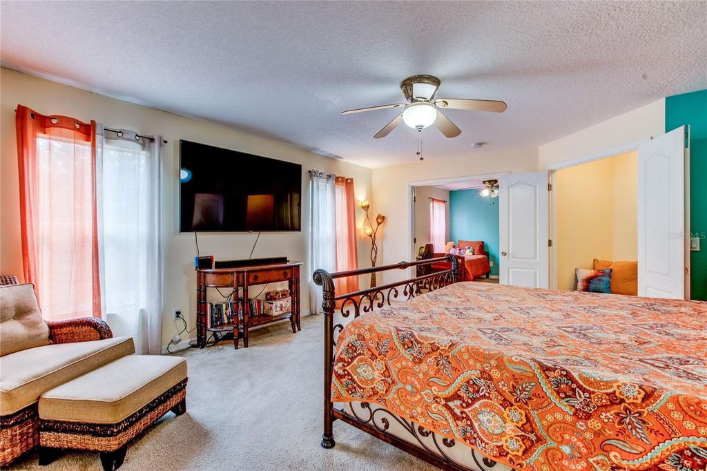 Image 22 of property listing at 1544 ECHO LAKE COURT, Orlando, FL 32828