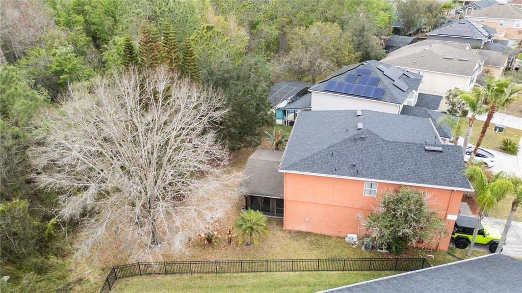 Image 4 of property listing at 1544 ECHO LAKE COURT, Orlando, FL 32828