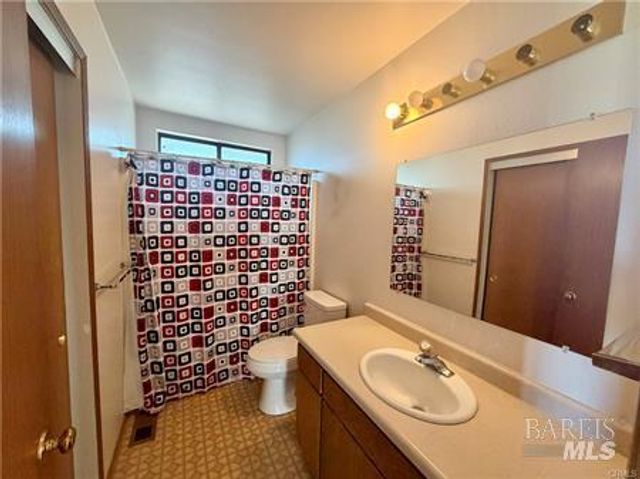 20764 Powder Horn Rd, Hidden Valley Lake, CA 95467