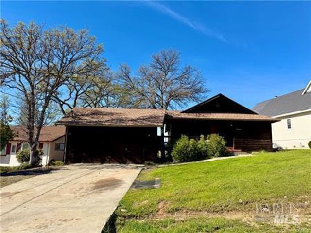 20764 Powder Horn Rd, Hidden Valley Lake, CA 95467