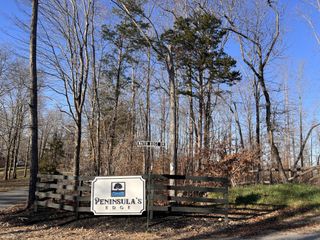 1 Water Ridge Dr, Sparta, TN 38583