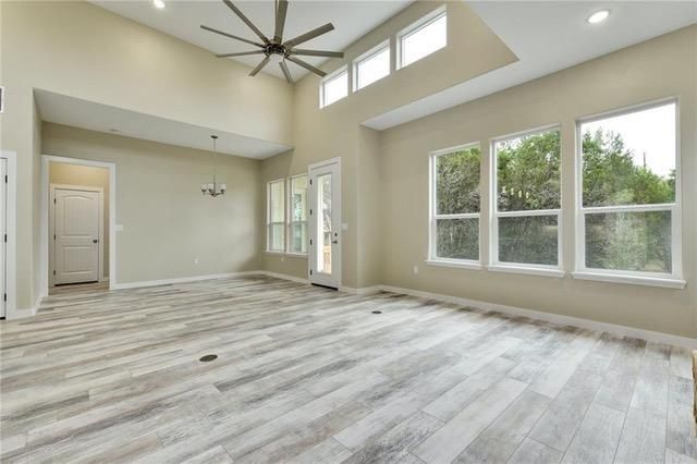 20401 Rockpark LN, Lago Vista, TX 78645
