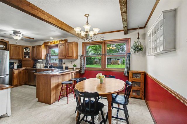 2125 Pawnee Path, Stevensville, MI 49127