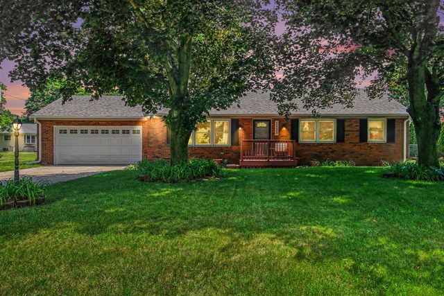 2125 Pawnee Path, Stevensville, MI 49127
