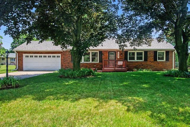 2125 Pawnee Path, Stevensville, MI 49127
