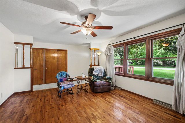 2125 Pawnee Path, Stevensville, MI 49127