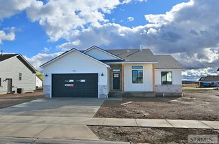 3064 Peacock Lane, Ammon, ID 83406