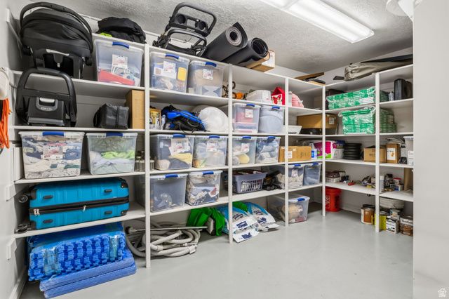 1042 E CENTER ST, Orem, UT 84097
