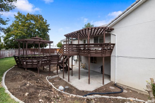 1042 E CENTER ST, Orem, UT 84097