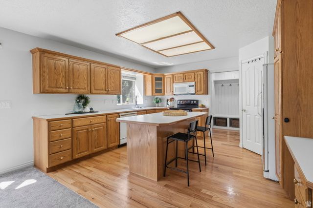 1042 E CENTER ST, Orem, UT 84097