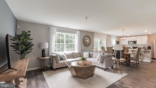 325 GRANTWAY DR, York, PA 17404