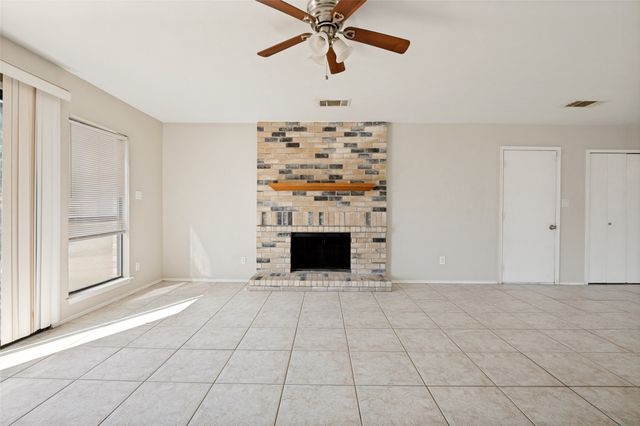 805 Whitney Street, Cedar Hill, TX 75104