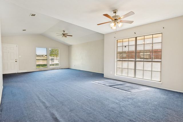 805 Whitney Street, Cedar Hill, TX 75104